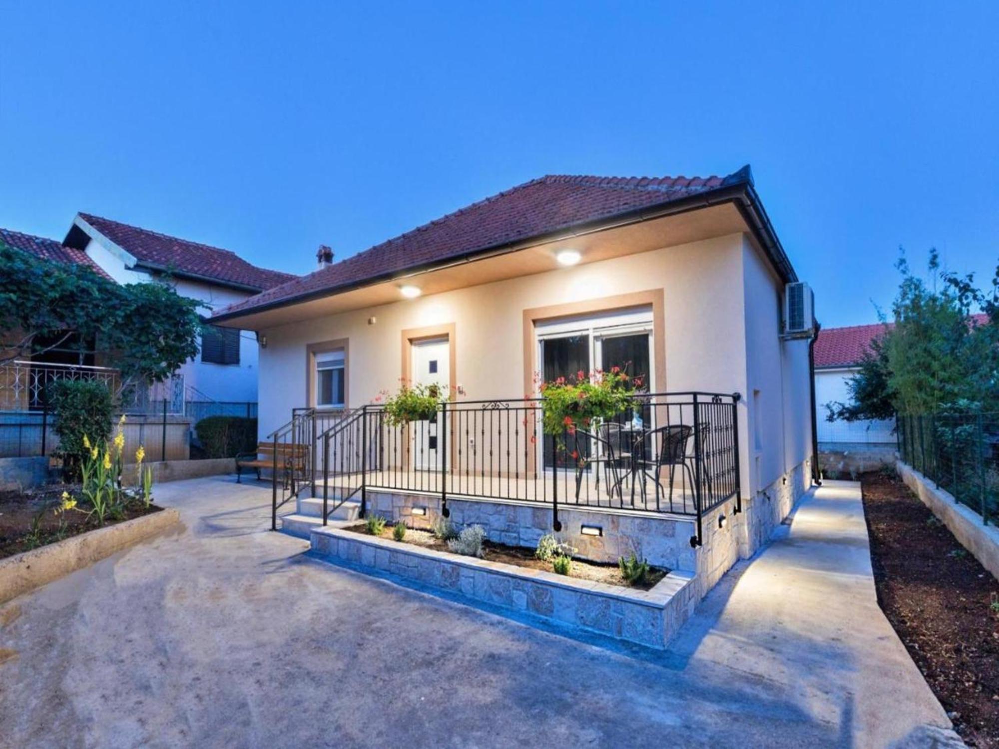 Mihael Holiday House Zadar Exterior photo